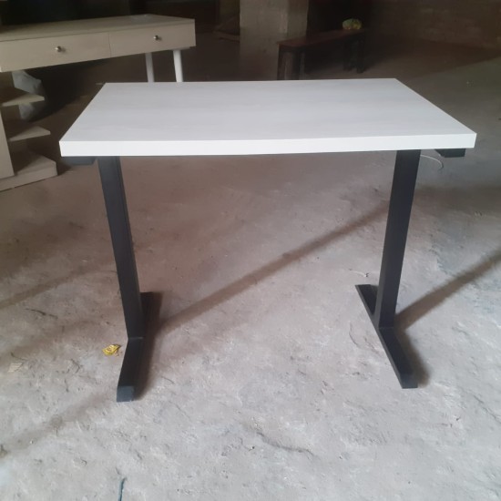 Reading Table Model: TWT-0245